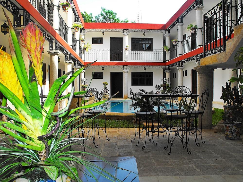 La Aurora Hotel Colonial Valladolid  Exterior foto